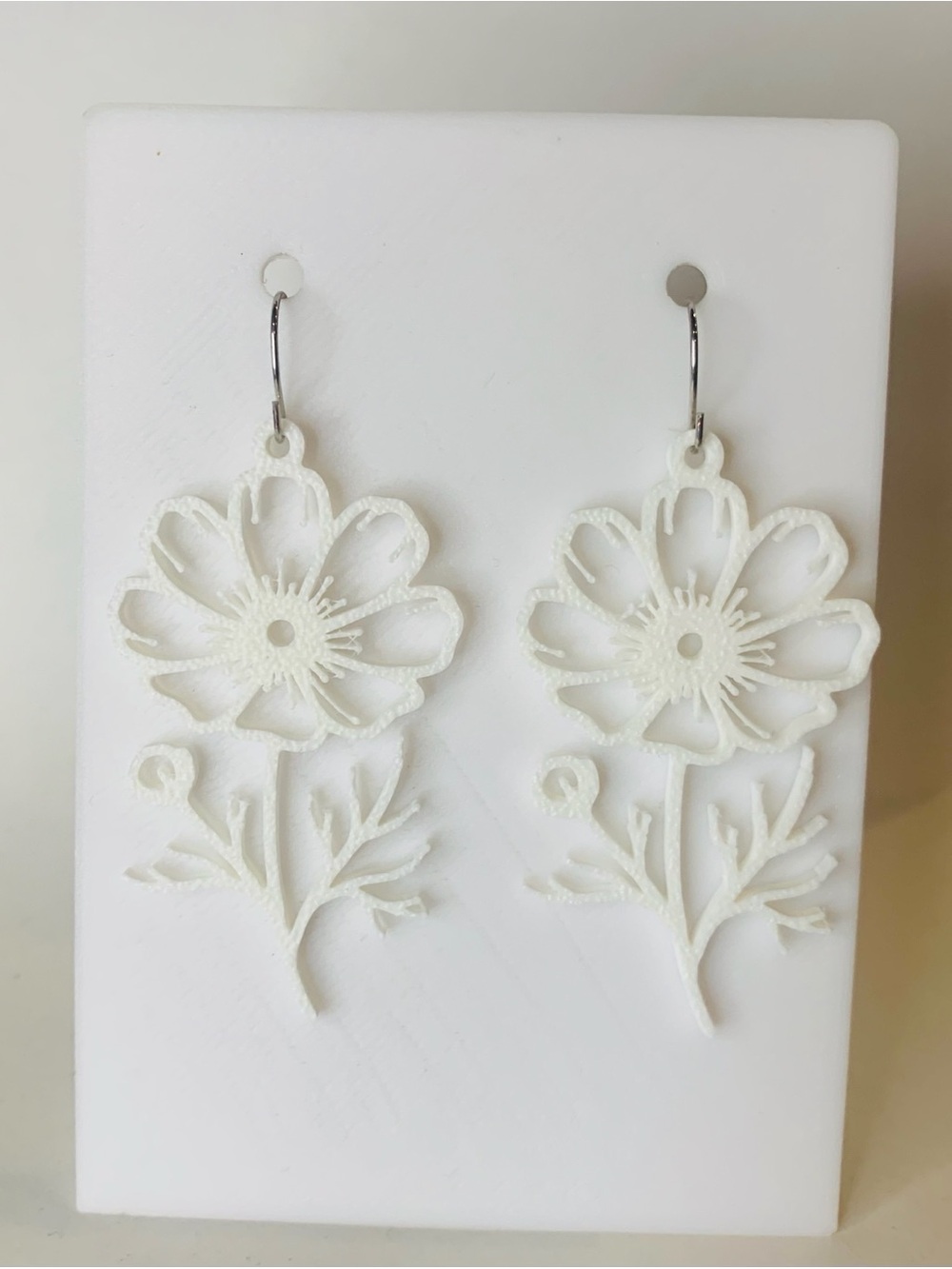 White Floral Dangle Earrings - Elegant Flower Design